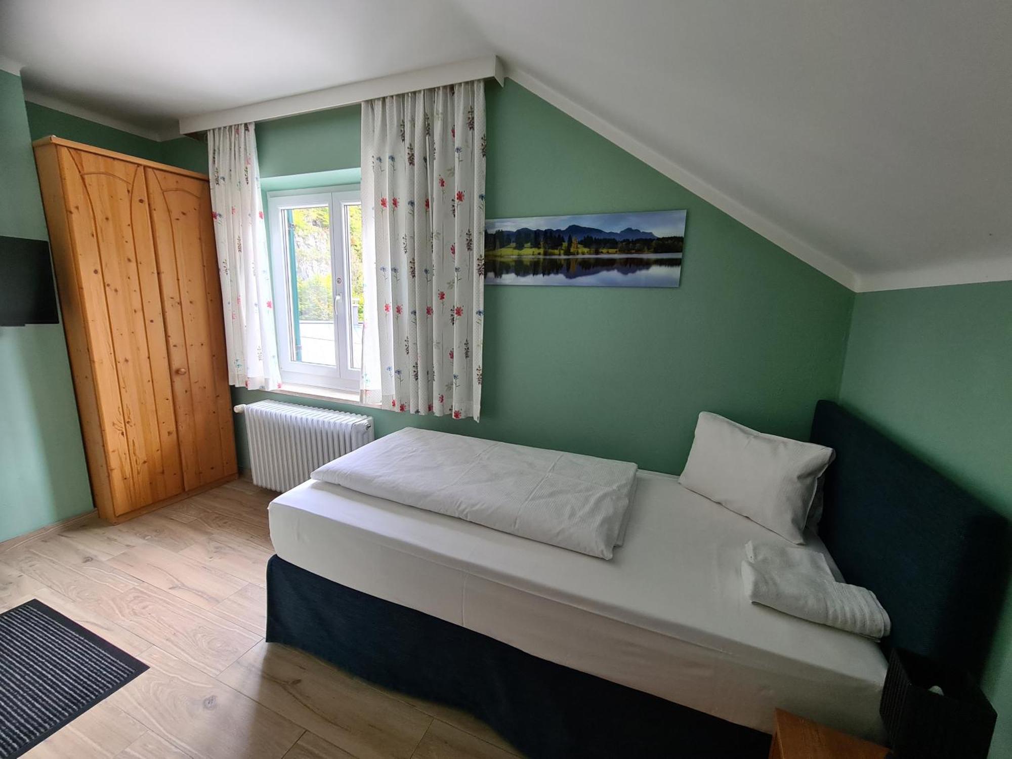 B&B Hallstatt Lake Obertraun Self Check In Стая снимка